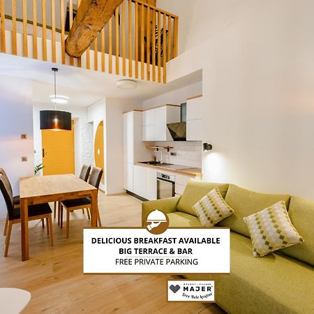Resort Village Majer Gradac Eksteriør billede