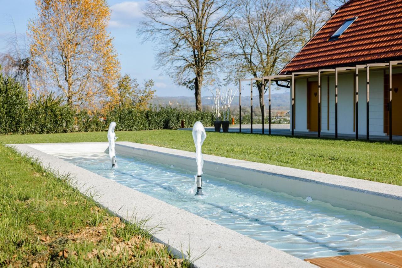 Resort Village Majer Gradac Eksteriør billede